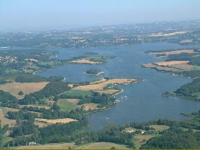 le lac de Pareloup